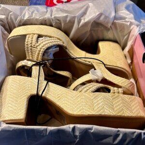 Pop Applaud Natural Block Heeled Sandals